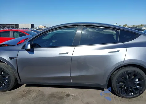 2024 Tesla Model Y Long Range Dual Motor All-Wheel Drive from USA, damaged, VIN 7SAYGAEE6RF155551